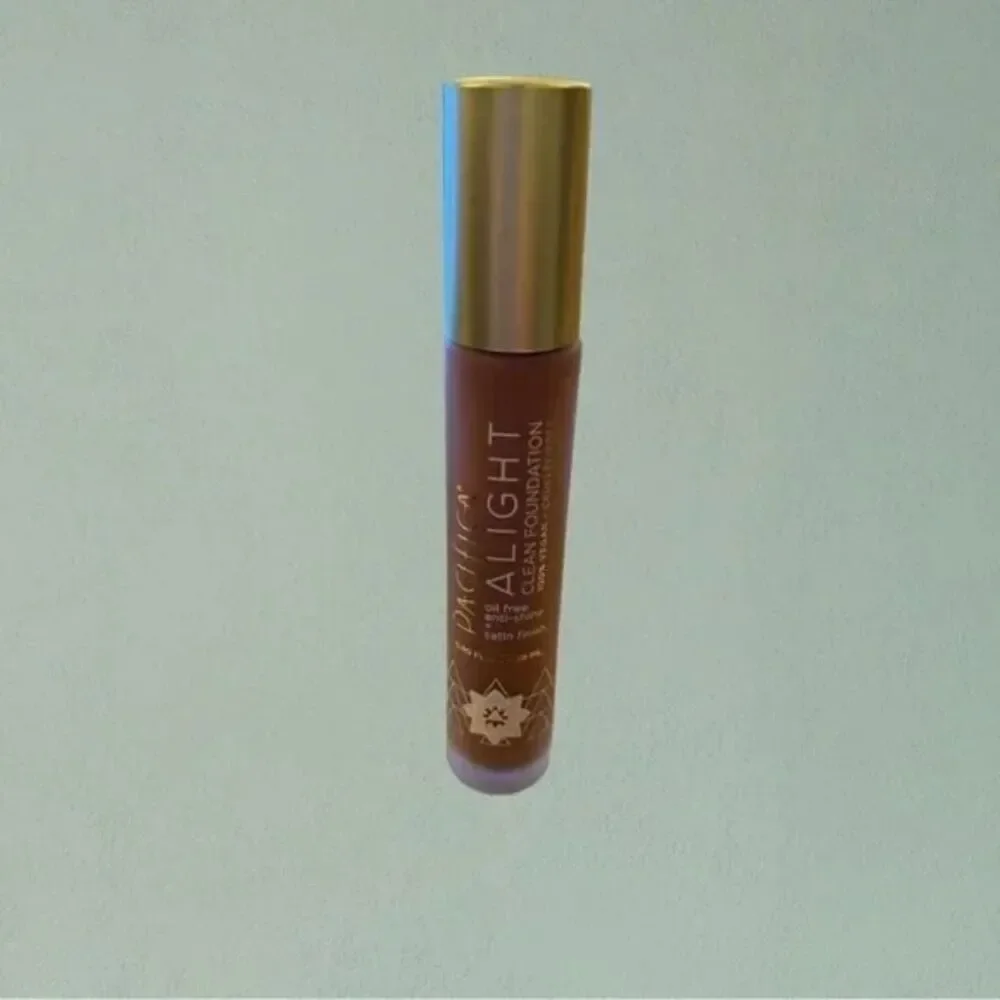 Pacifica Alight Clean Foundation 0.9 oz 02ND Neutral Deep